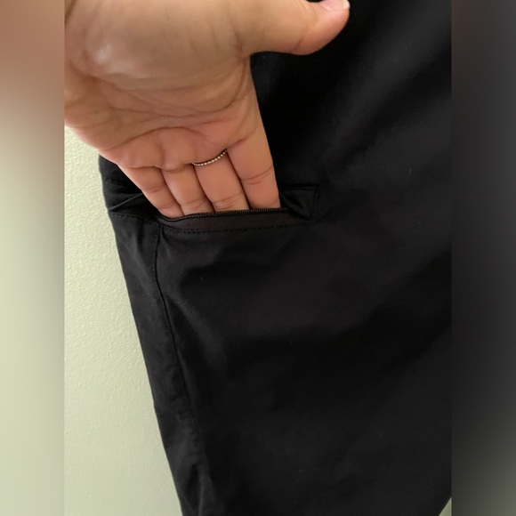 Womens Eddie Bauer Black Outdoor Travel Black Capri Pants Size 12P - Picture 5 of 5